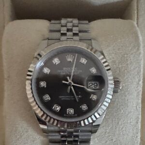 Rolex Date just oyster white gold  Timepiece with Diamonds Dark Dial